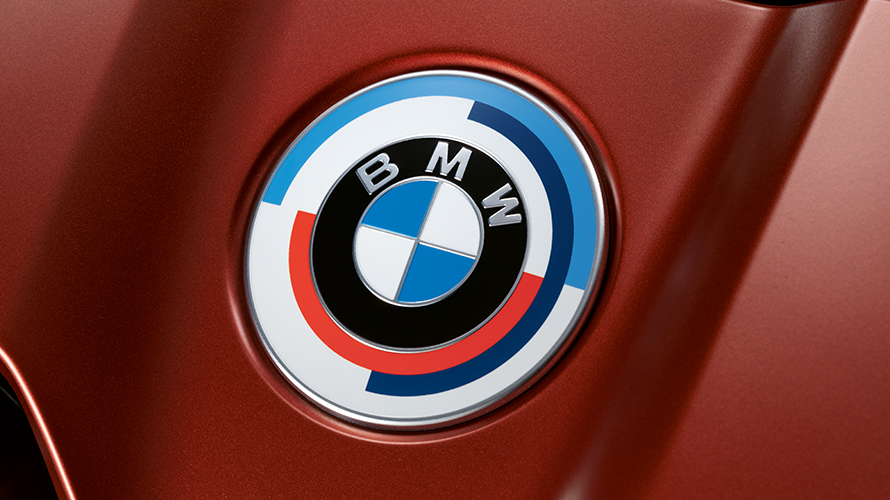 m-jahre-logo-set-9.jpg.asset.1725537988802